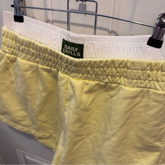 RARE Daily Drills Lemonade Yellow Boxer Super Shorts Size M - Picture 3 of 6